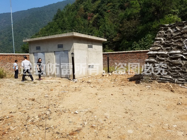 清遠(yuǎn)市連南縣大麥山黃蓮老北號鐵礦炸藥庫、雷管庫防雷工程 (7).jpg